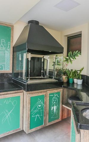 Apartamento à venda com 130m², 2 quartos e 3 vagas Apartamento à venda com 130m², 2 quartos e 3 vagasVaranda Gourmet