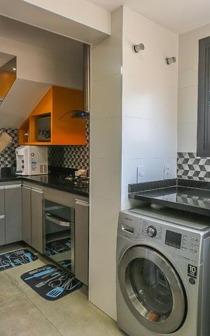 Apartamento à venda com 130m², 2 quartos e 3 vagas Apartamento à venda com 130m², 2 quartos e 3 vagasArea de Serviço