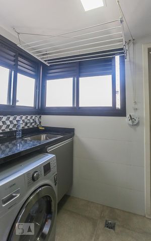 Apartamento à venda com 130m², 2 quartos e 3 vagas Apartamento à venda com 130m², 2 quartos e 3 vagasArea de Serviço