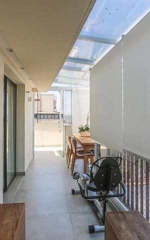 Apartamento à venda com 130m², 2 quartos e 3 vagas Apartamento à venda com 130m², 2 quartos e 3 vagasVaranda Gourmet