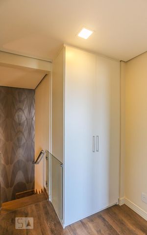 Apartamento à venda com 130m², 2 quartos e 3 vagas Apartamento à venda com 130m², 2 quartos e 3 vagasHall
