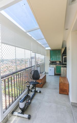 Apartamento à venda com 130m², 2 quartos e 3 vagas Apartamento à venda com 130m², 2 quartos e 3 vagasVaranda Gourmet