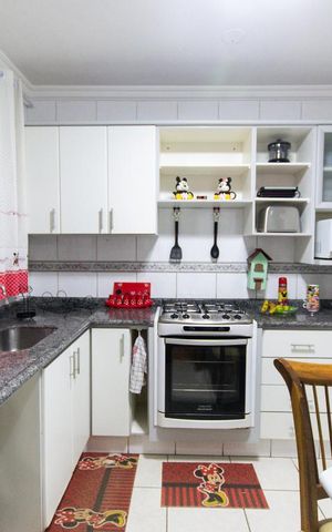 Casa à venda com 211m², 3 quartos e 3 vagas Casa à venda com 211m², 3 quartos e 3 vagasCozinha