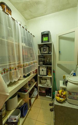 Casa à venda com 357m², 4 quartos e 3 vagas Casa à venda com 357m², 4 quartos e 3 vagasÁrea de Serviço