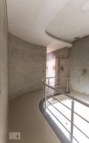 Casa para alugar com 580m², 7 quartos e sem vagaCorredor