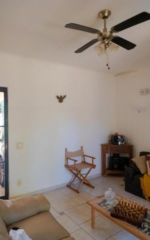 Casa à venda com 170m², 3 quartos e 3 vagas Casa à venda com 170m², 3 quartos e 3 vagasSalas