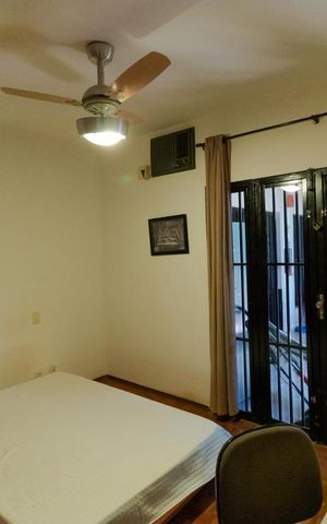 Casa à venda com 170m², 3 quartos e 3 vagas Casa à venda com 170m², 3 quartos e 3 vagasQuarto 01