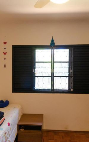 Casa à venda com 170m², 3 quartos e 3 vagas Casa à venda com 170m², 3 quartos e 3 vagasQuarto 02