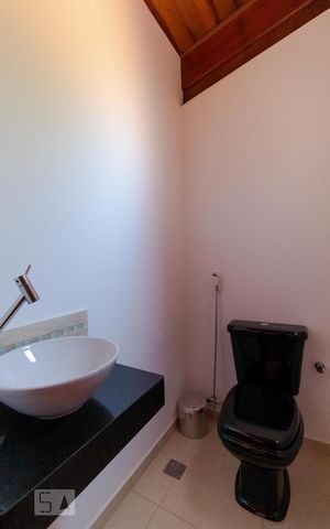 Casa à venda com 170m², 3 quartos e 3 vagas Casa à venda com 170m², 3 quartos e 3 vagasLavabo 02