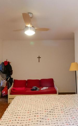 Casa à venda com 170m², 3 quartos e 3 vagas Casa à venda com 170m², 3 quartos e 3 vagasSuíte