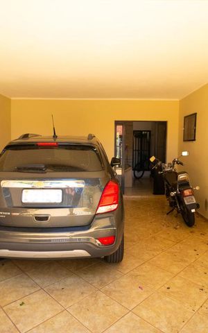 Casa à venda com 170m², 3 quartos e 3 vagas Casa à venda com 170m², 3 quartos e 3 vagasGaragem