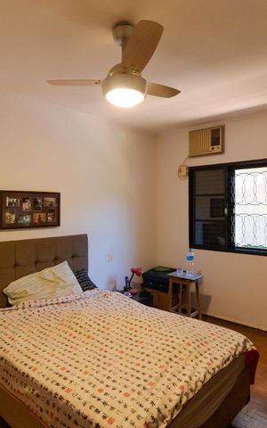 Casa à venda com 170m², 3 quartos e 3 vagas Casa à venda com 170m², 3 quartos e 3 vagasSuíte