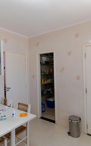 Casa à venda com 170m², 3 quartos e 3 vagas Casa à venda com 170m², 3 quartos e 3 vagasCozinha