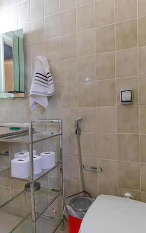 Casa à venda com 170m², 3 quartos e 3 vagas Casa à venda com 170m², 3 quartos e 3 vagasBanheiro