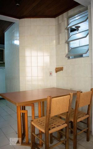 Casa para alugar com 288m², 6 quartos e 2 vagasCozinha