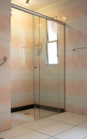 Casa para alugar com 288m², 6 quartos e 2 vagasBanheiro 2