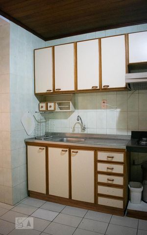 Casa para alugar com 288m², 6 quartos e 2 vagasCozinha