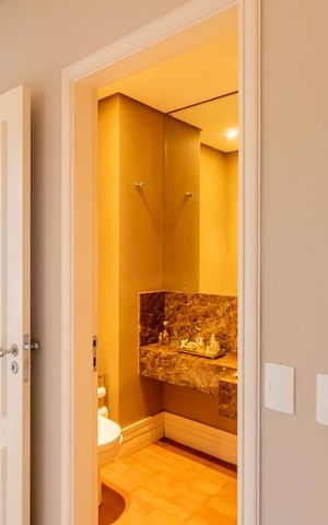 Apartamento à venda com 265m², 3 quartos e 5 vagas Apartamento à venda com 265m², 3 quartos e 5 vagasHall