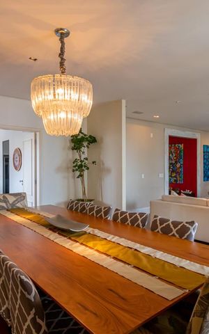 Apartamento à venda com 265m², 3 quartos e 5 vagas Apartamento à venda com 265m², 3 quartos e 5 vagasSala de jantar