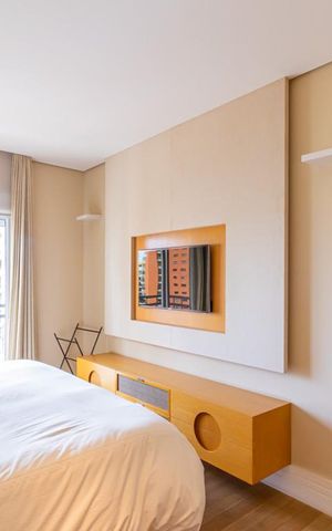 Apartamento à venda com 265m², 3 quartos e 5 vagas Apartamento à venda com 265m², 3 quartos e 5 vagasSuíte 2