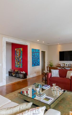 Apartamento à venda com 265m², 3 quartos e 5 vagas Apartamento à venda com 265m², 3 quartos e 5 vagasSala de Estar