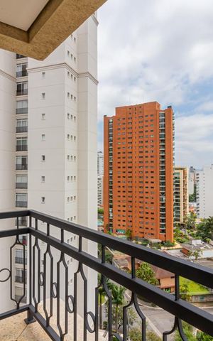 Apartamento à venda com 265m², 3 quartos e 5 vagas Apartamento à venda com 265m², 3 quartos e 5 vagasSacada da Suíte 2