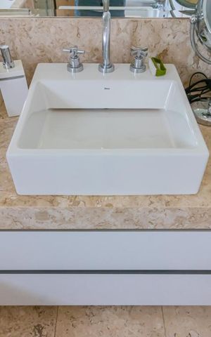 Apartamento à venda com 265m², 3 quartos e 5 vagas Apartamento à venda com 265m², 3 quartos e 5 vagasBanheiro da Suíte 2