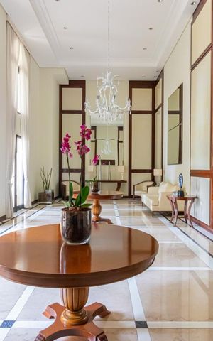 Apartamento à venda com 265m², 3 quartos e 5 vagas Apartamento à venda com 265m², 3 quartos e 5 vagasHall Social