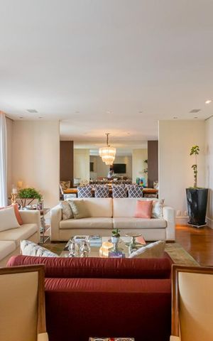 Apartamento à venda com 265m², 3 quartos e 5 vagas Apartamento à venda com 265m², 3 quartos e 5 vagasSala de Estar