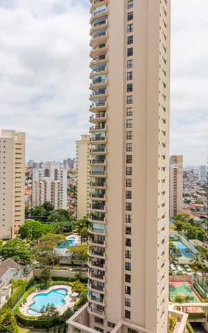 Apartamento à venda com 265m², 3 quartos e 5 vagas Apartamento à venda com 265m², 3 quartos e 5 vagasVista da Varanda