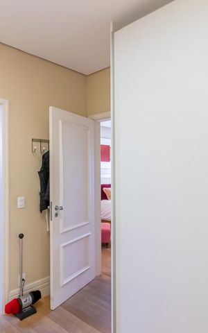 Apartamento à venda com 265m², 3 quartos e 5 vagas Apartamento à venda com 265m², 3 quartos e 5 vagasCloset da Suíte 2