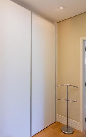 Apartamento à venda com 265m², 3 quartos e 5 vagas Apartamento à venda com 265m², 3 quartos e 5 vagasCloset da Suíte 2