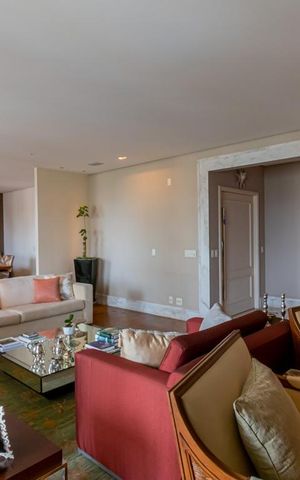 Apartamento à venda com 265m², 3 quartos e 5 vagas Apartamento à venda com 265m², 3 quartos e 5 vagasSala de Estar