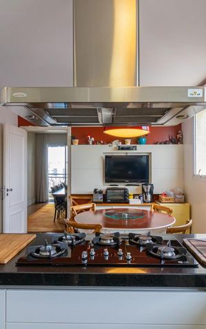 Apartamento à venda com 265m², 3 quartos e 5 vagas Apartamento à venda com 265m², 3 quartos e 5 vagasCozinha