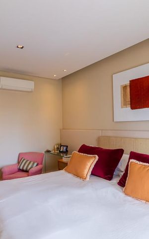 Apartamento à venda com 265m², 3 quartos e 5 vagas Apartamento à venda com 265m², 3 quartos e 5 vagasSuíte 2