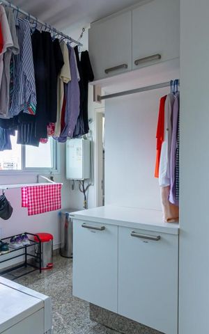 Apartamento à venda com 265m², 3 quartos e 5 vagas Apartamento à venda com 265m², 3 quartos e 5 vagasÁrea de Serviço