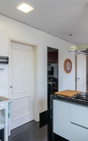 Apartamento à venda com 265m², 3 quartos e 5 vagas Apartamento à venda com 265m², 3 quartos e 5 vagasCozinha