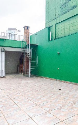 Casa à venda com 280m², 3 quartos e 2 vagas Casa à venda com 280m², 3 quartos e 2 vagasQuintal