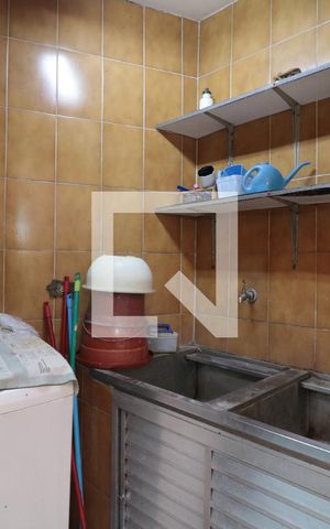 Casa à venda com 182m², 3 quartos e 2 vagasÁrea de Serviço