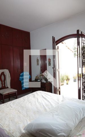 Casa à venda com 182m², 3 quartos e 2 vagasQuarto 2