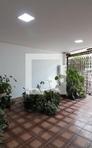 Casa à venda com 182m², 3 quartos e 2 vagasGaragem