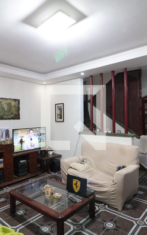 Casa à venda com 182m², 3 quartos e 2 vagasSala