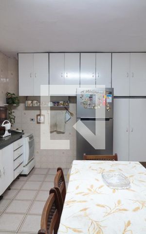 Casa à venda com 182m², 3 quartos e 2 vagasCozinha