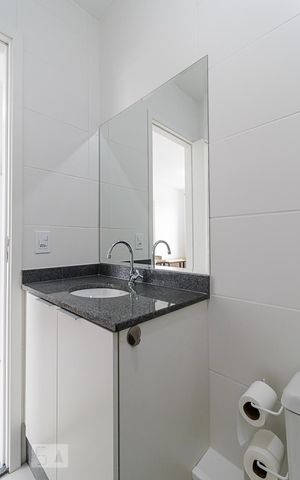 Apartamento à venda com 34m², 2 quartos e 1 vaga Apartamento à venda com 34m², 2 quartos e 1 vagaBanheiro