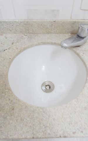Apartamento à venda com 67m², 2 quartos e 1 vagaDetalhe Banheiro
