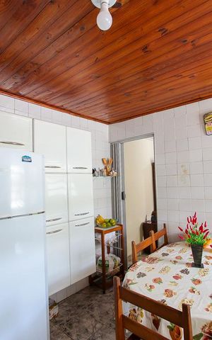 Casa à venda com 250m², 3 quartos e 5 vagas Casa à venda com 250m², 3 quartos e 5 vagasCozinha - Casa 2