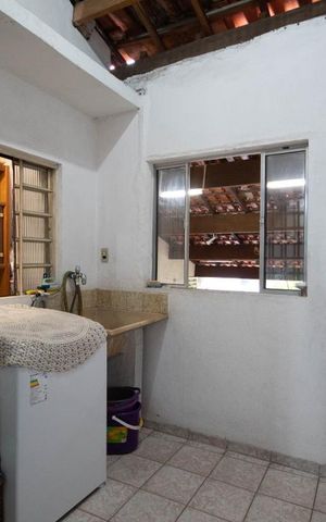 Casa à venda com 378m², 4 quartos e 2 vagas Casa à venda com 378m², 4 quartos e 2 vagasÁrea de Serviço