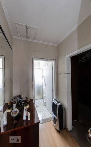 Casa à venda com 106m², 2 quartos e 2 vagas Casa à venda com 106m², 2 quartos e 2 vagasHall Quartos