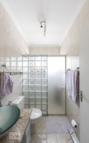 Casa à venda com 106m², 2 quartos e 2 vagas Casa à venda com 106m², 2 quartos e 2 vagasBanheiro Social