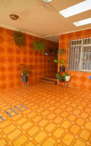 Casa à venda com 110m², 2 quartos e 2 vagasGaragem